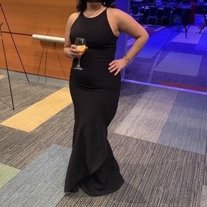 KEEPSAKE NO CONTROL GOWN BLACK